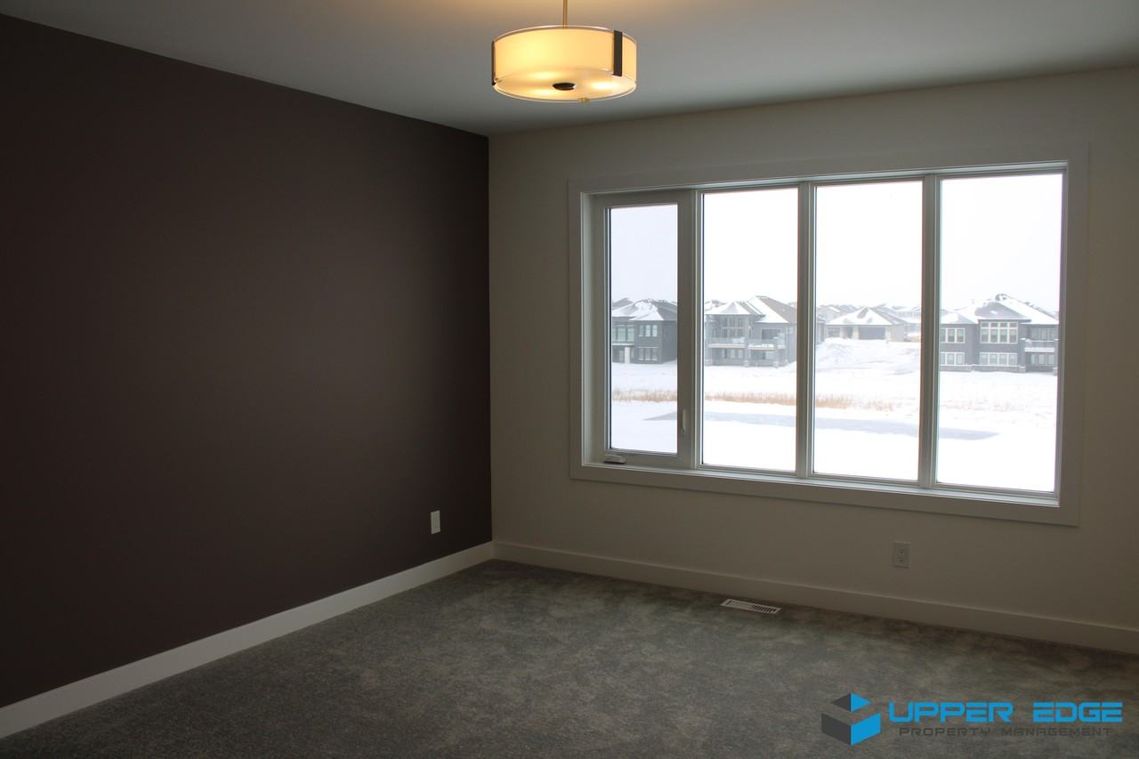 27 Rowntree Avenue - Photo 4 of 11