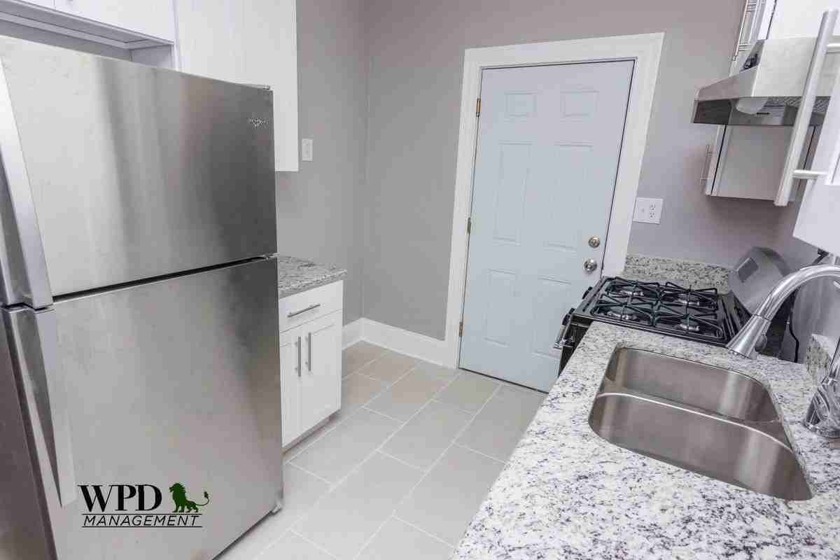 1311 W 82nd St - Photo 3 of 10