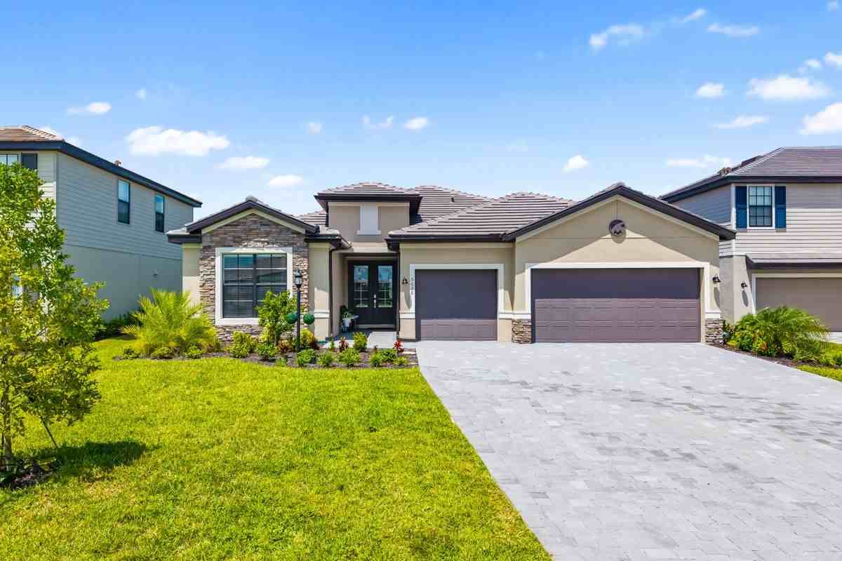 5030 Saratoga Springs Run