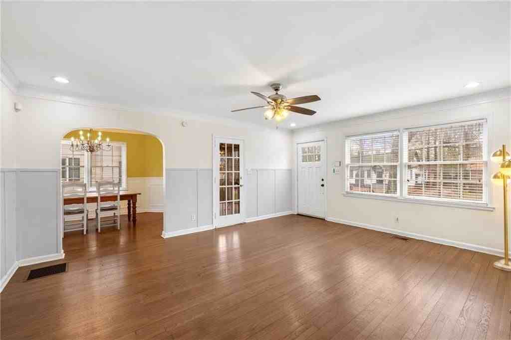 1649 Beecher St Sw - Photo 4 of 34