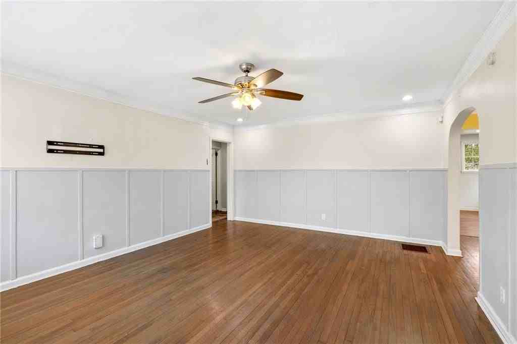 1649 Beecher St Sw - Photo 5 of 34