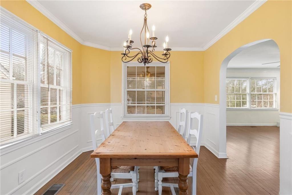 1649 Beecher St Sw - Photo 7 of 34