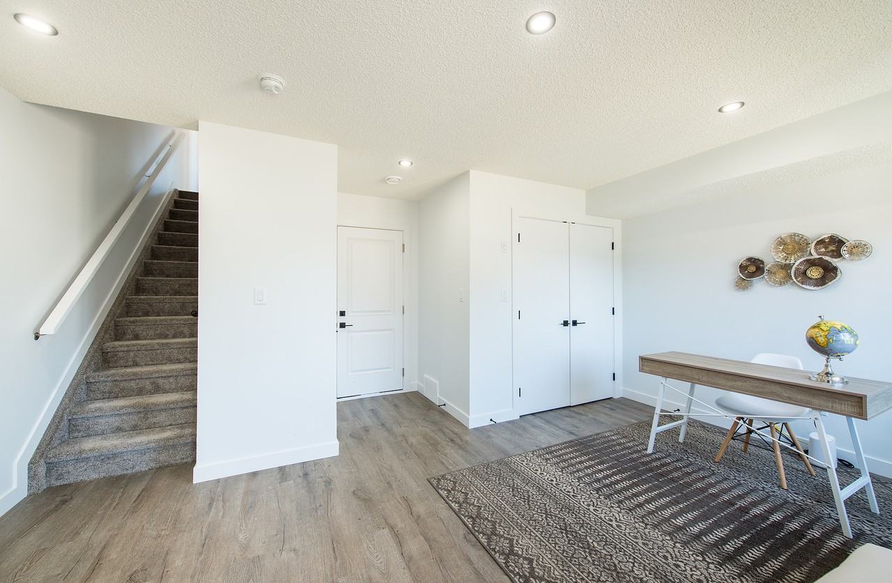 Granville West - Photo 7 of 49