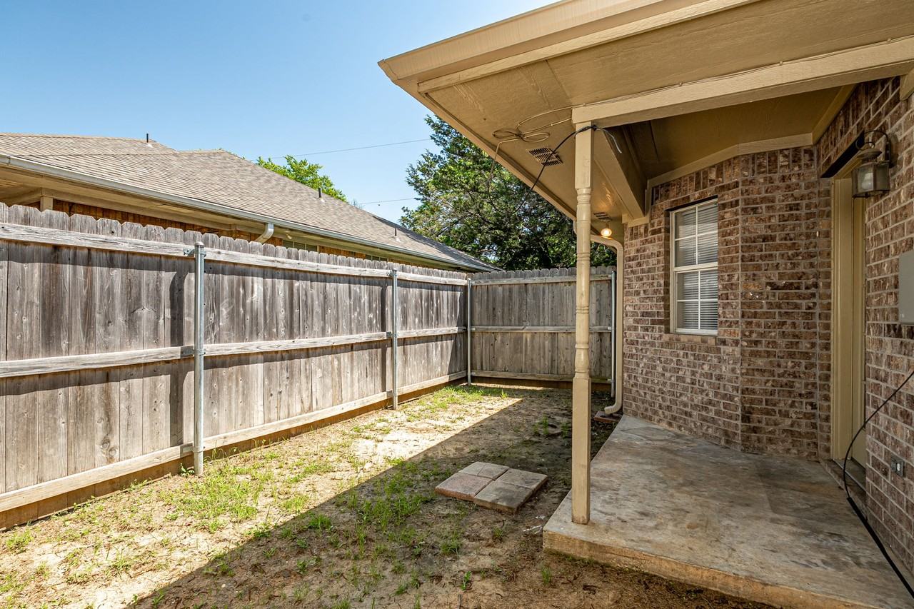 1803 Park Pl #NA - Photo 4 of 16