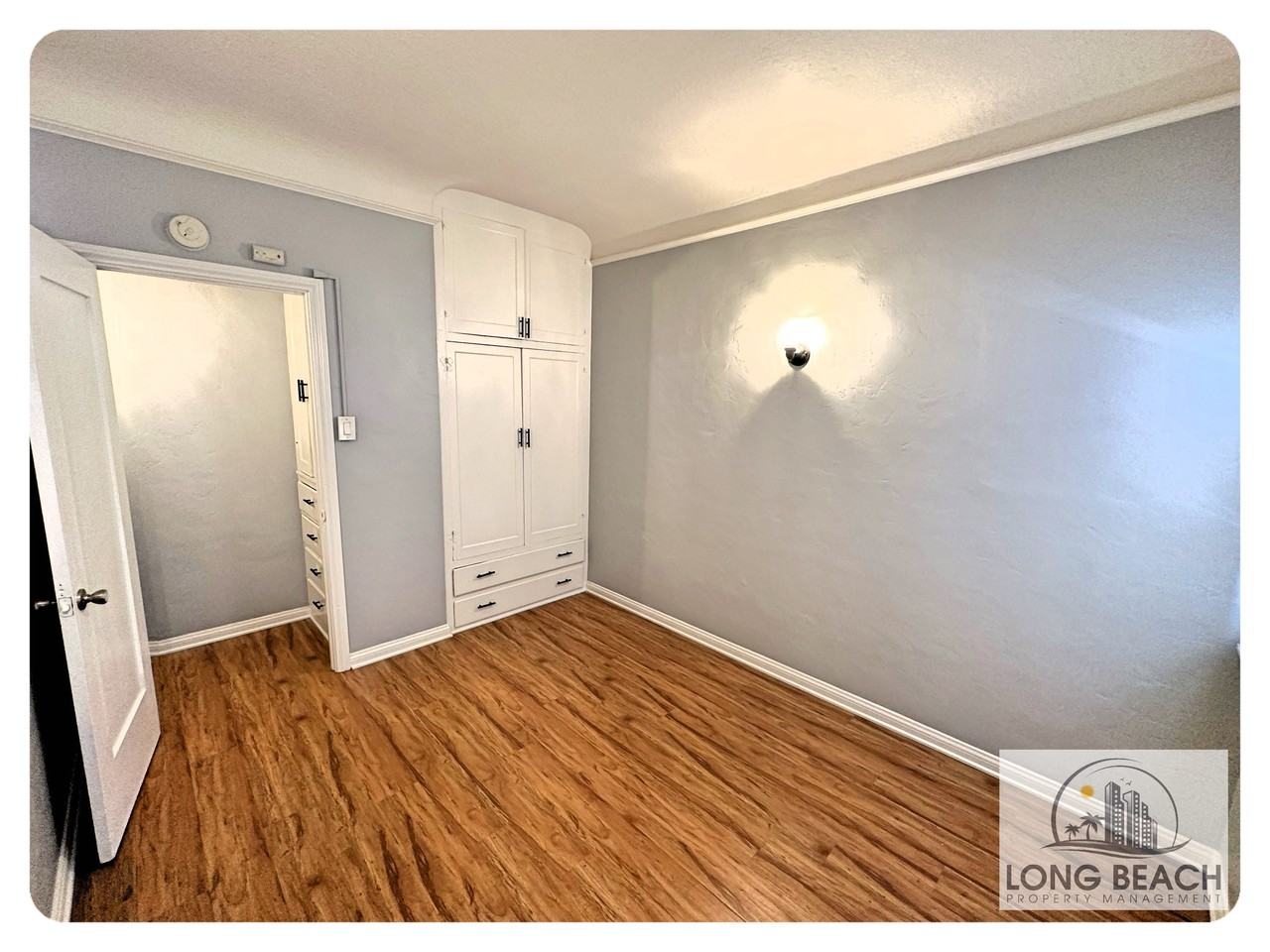 1119 East 4th Street #F - Photo 4 of 6