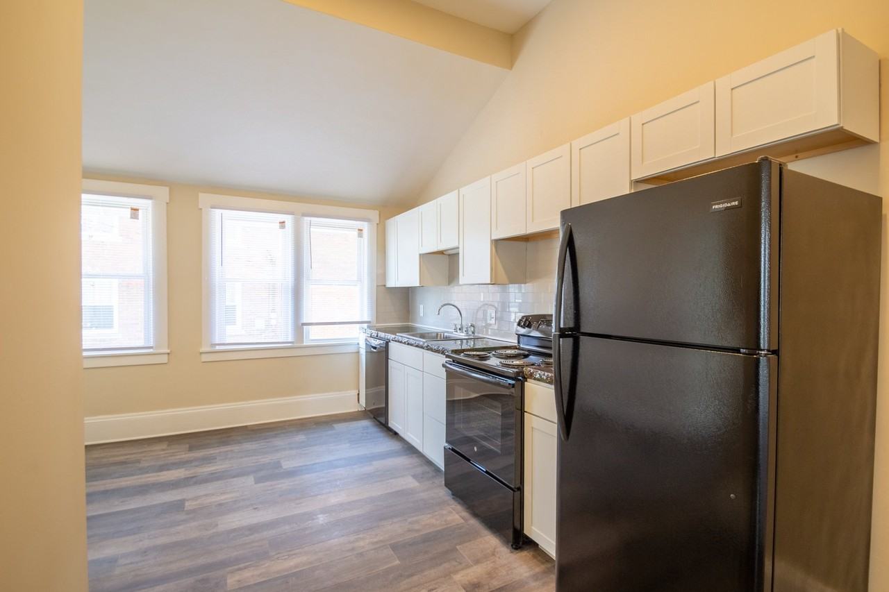 37735 Vine St - Photo 4 of 19