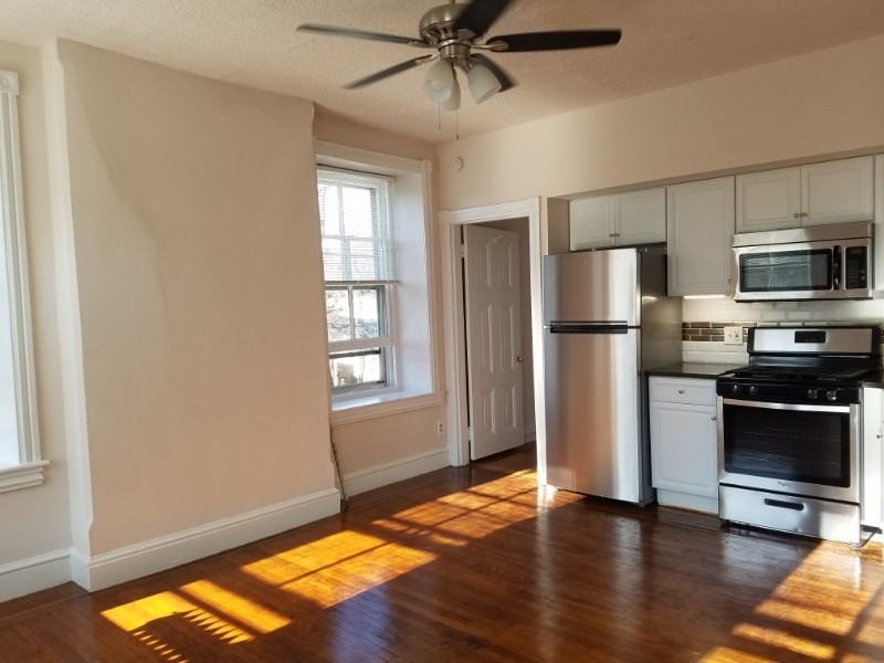 15 E Mermaid Ln #2ndFLFRONT - Photo 7 of 23