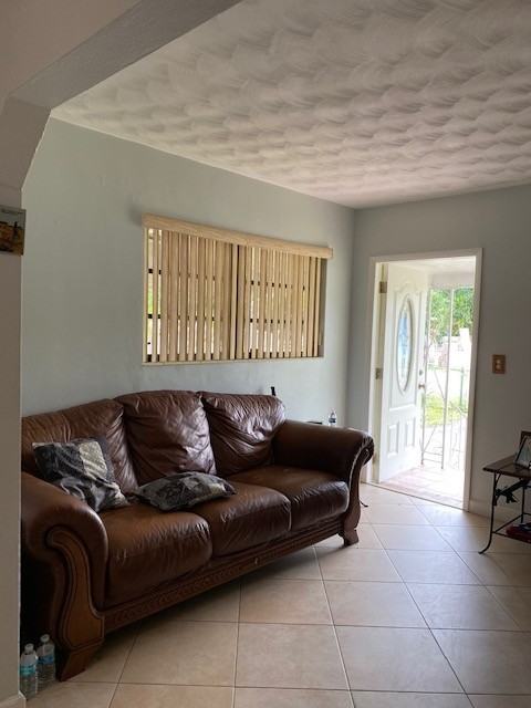 3020 Nw 90th St - Photo 3 of 10