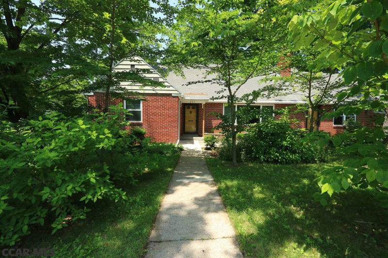 635 W Nittany Ave - Photo 2 of 16