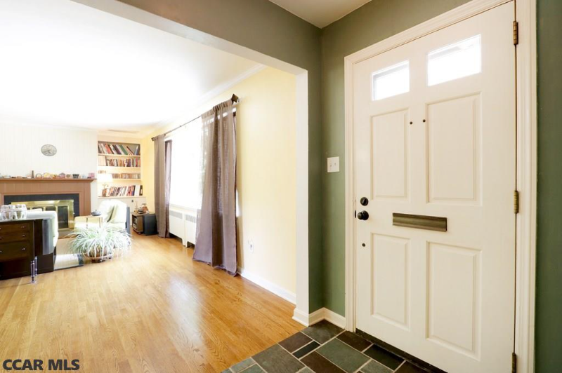 635 W Nittany Ave - Photo 4 of 16