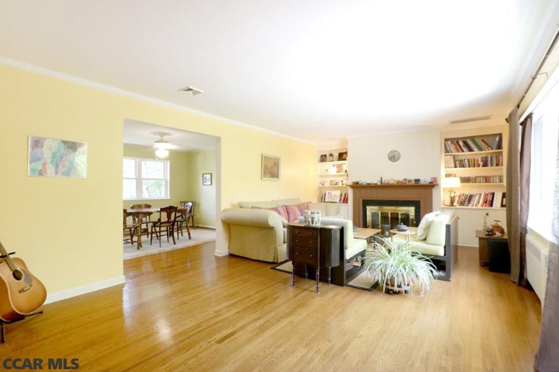 635 W Nittany Ave - Photo 5 of 16