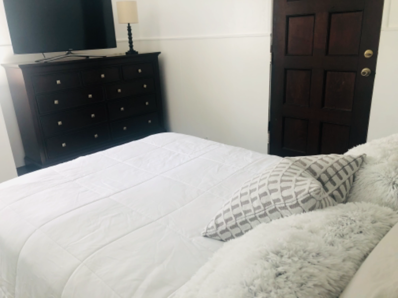 867 W 9th St - Photo 3 of 12