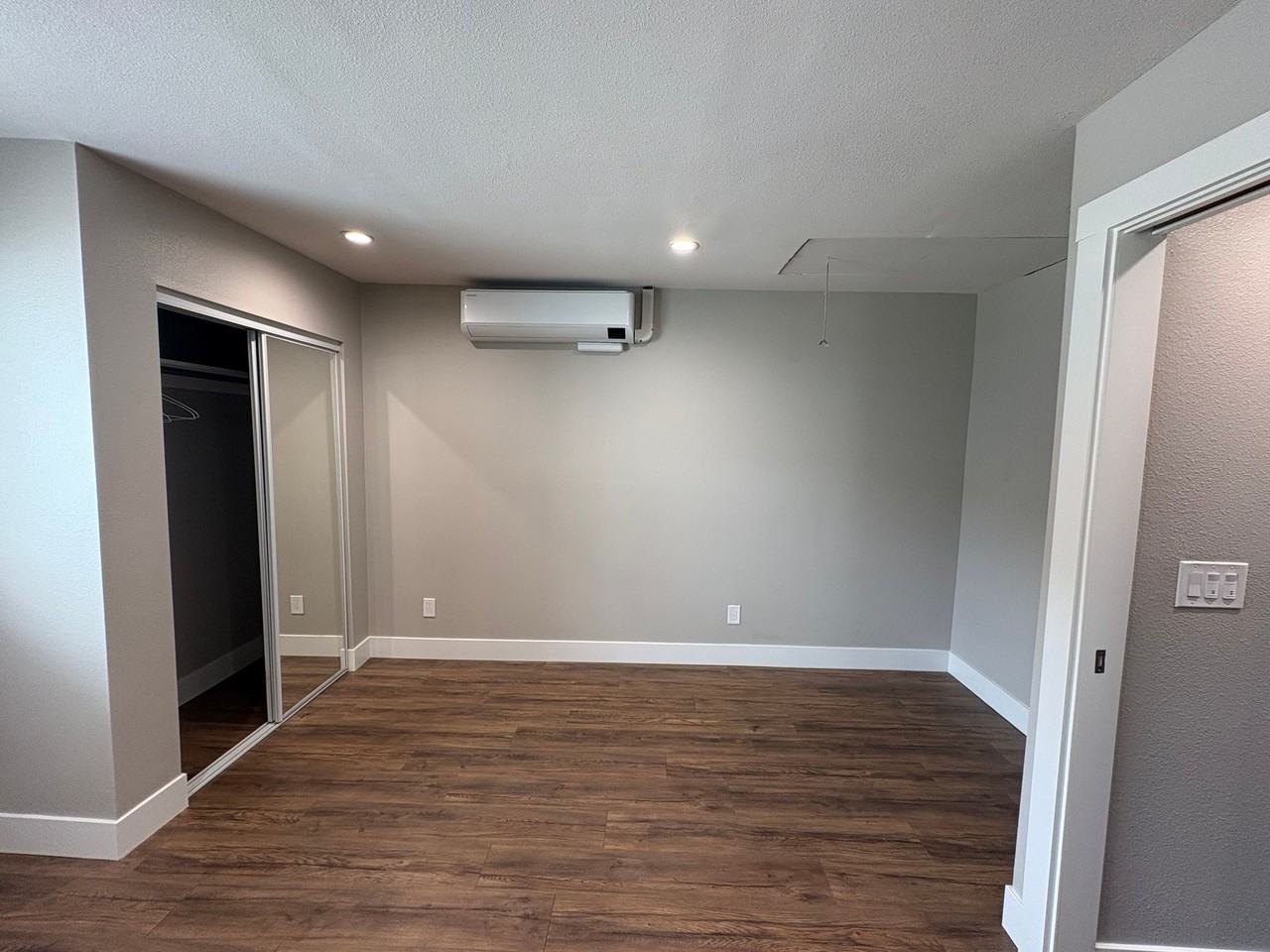 911 E Aliso St #B - Photo 5 of 10