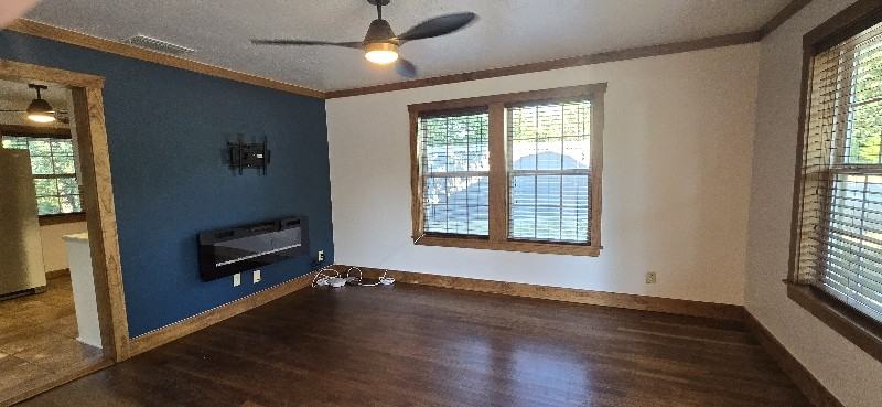 178 Woodcrest St - Photo 7 of 45