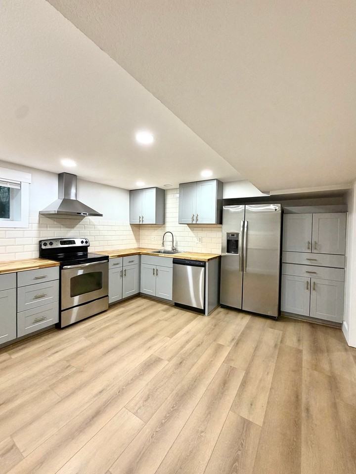 315 Se 151st Ave #315B - Photo 3 of 19