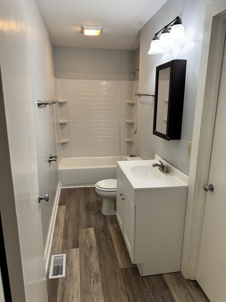 123 Carolina Dr - Photo 5 of 9