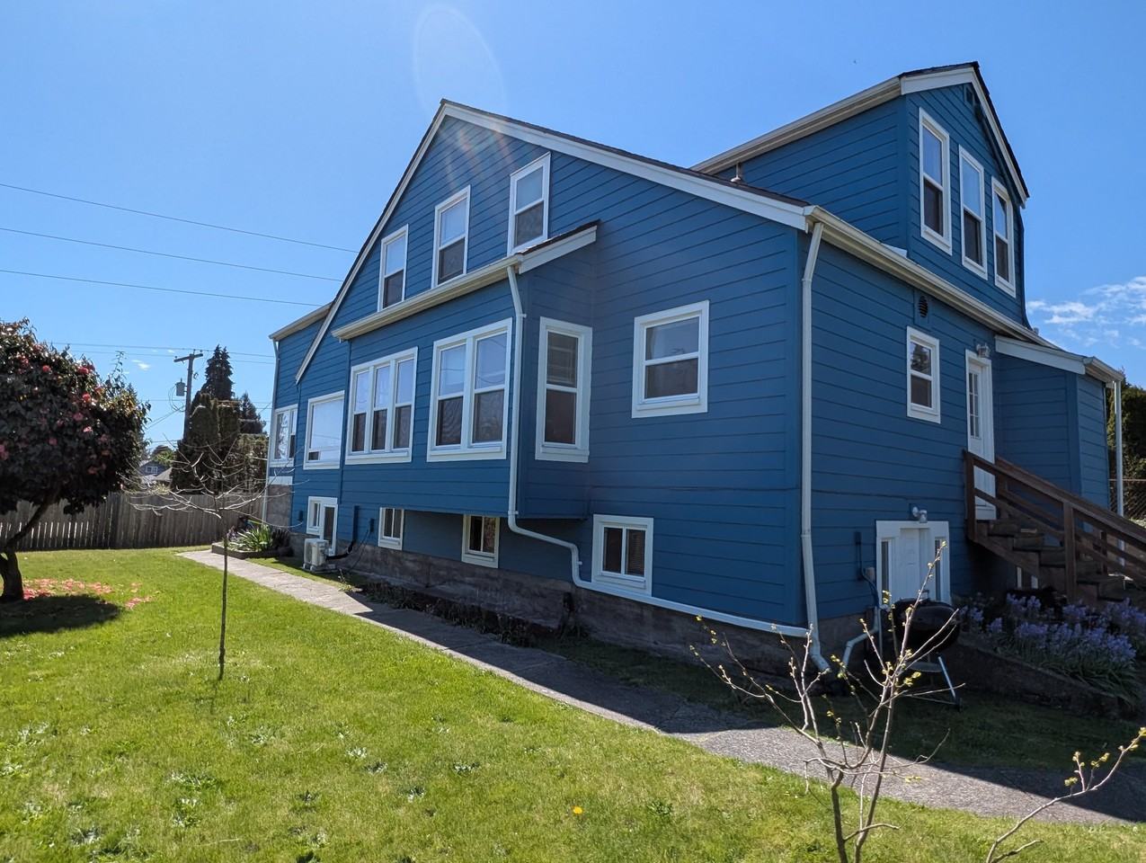 1208 10th St - Photo 4 of 21