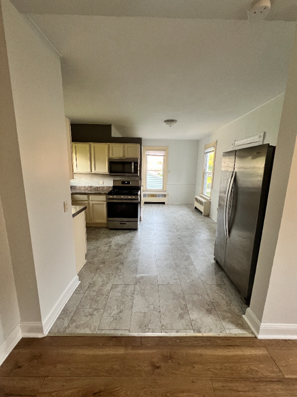 213 S Hubbard St #1 - Photo 6 of 15