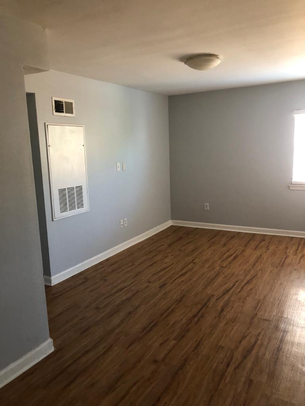 4520 N Rampart St #10 - Photo 4 of 10