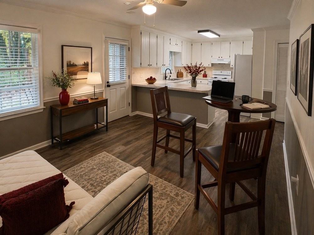 574 Manning Rd Sw - Photo 6 of 12