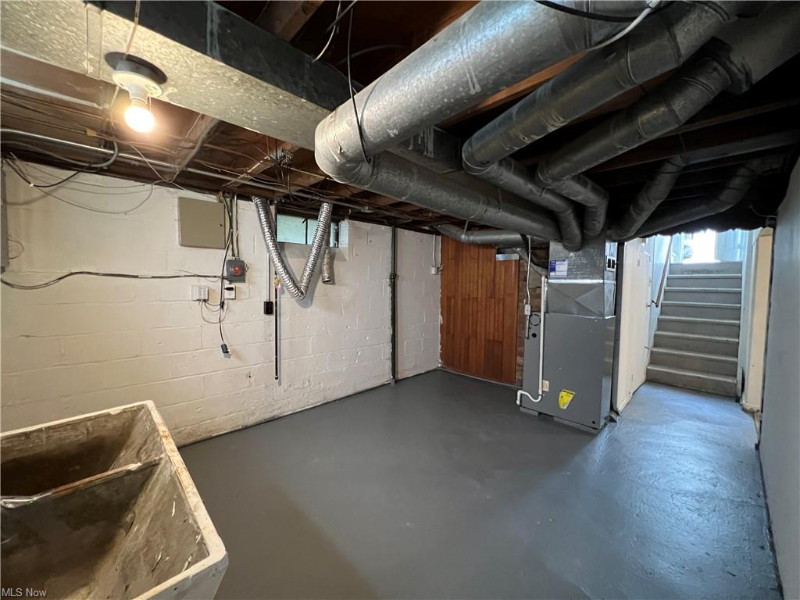 295 Grand Blvd - Photo 4 of 13