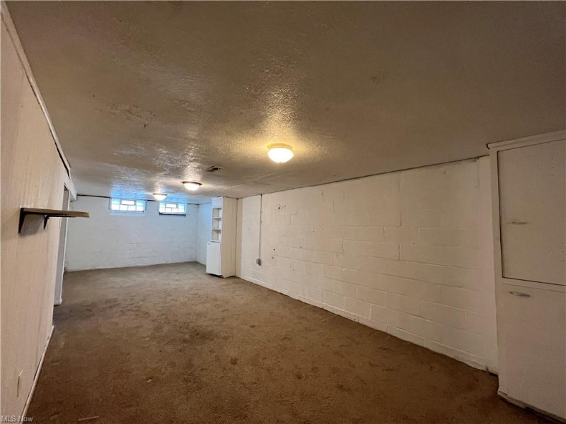 295 Grand Blvd - Photo 5 of 13