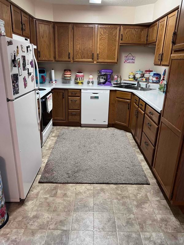 810 Southview Ct E #1 - Photo 2 of 15