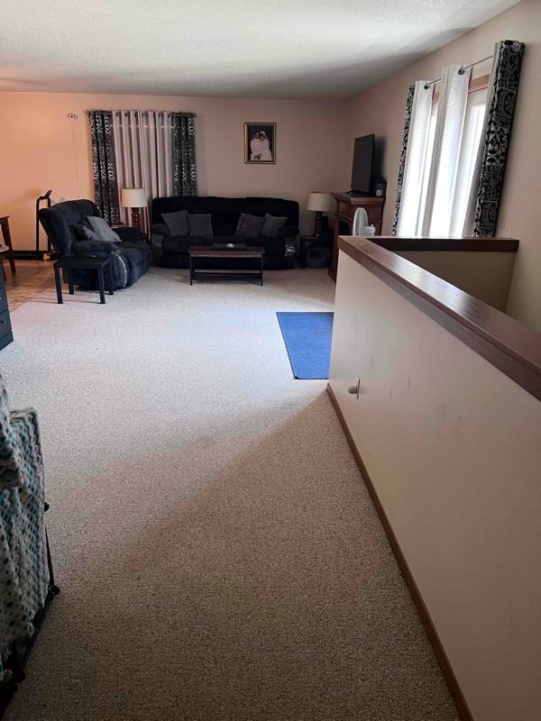 810 Southview Ct E #1 - Photo 4 of 15