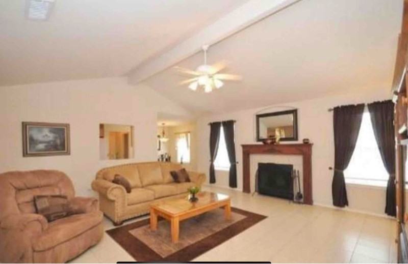 9008 Gainsborough Dr - Photo 3 of 24