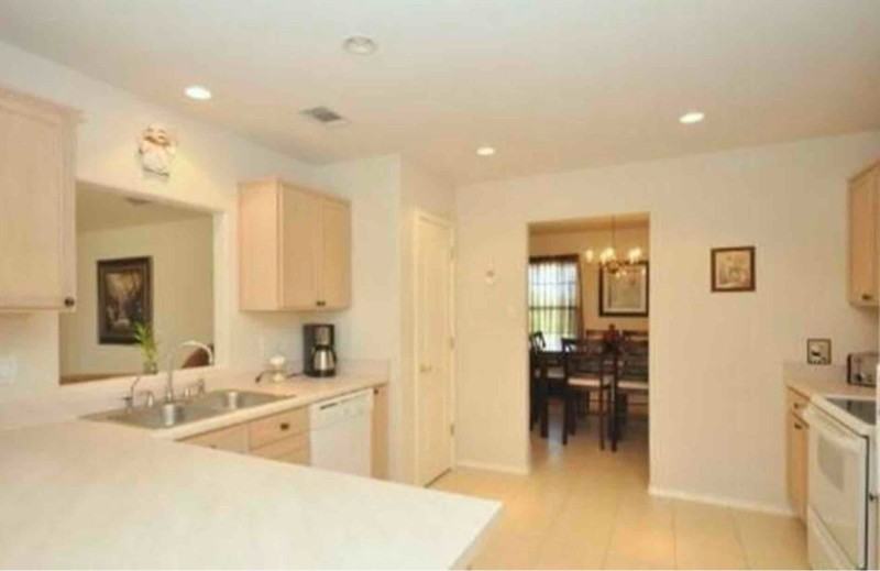 9008 Gainsborough Dr - Photo 7 of 24