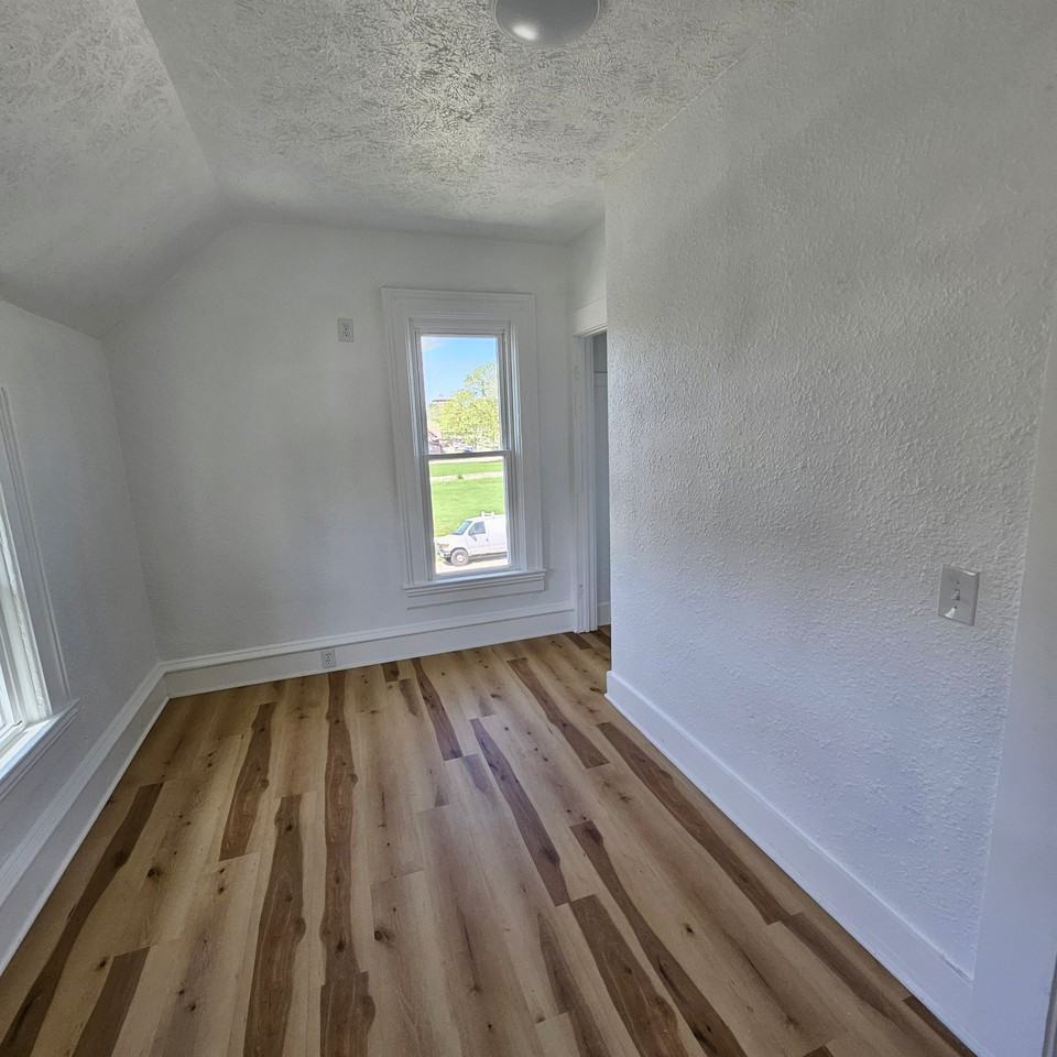 1351 7th Ave - Photo 4 of 13