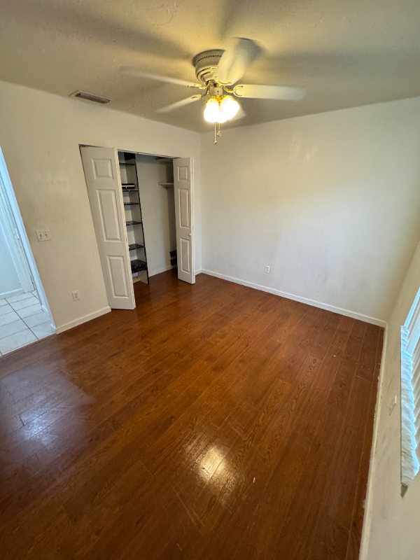 8 Bay Ave - Photo 4 of 8