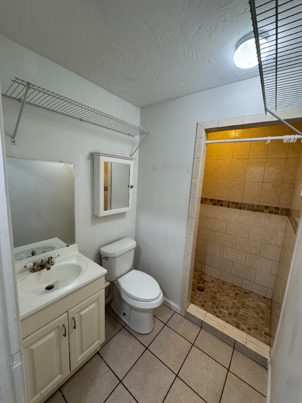 8 Bay Ave - Photo 5 of 8