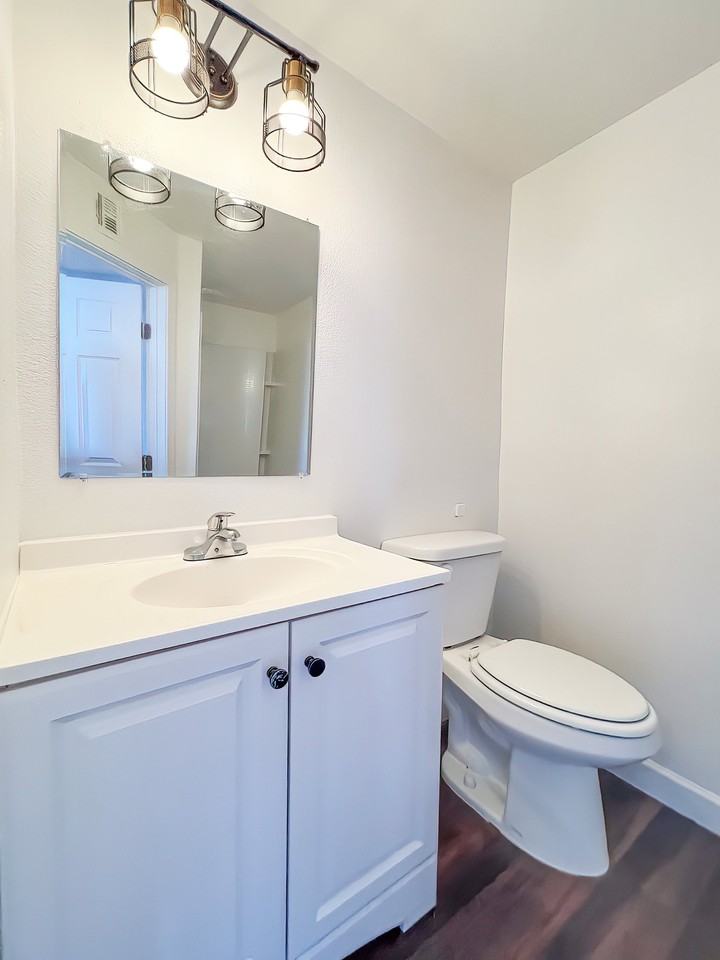 317 N 17th Dr #6 - Photo 5 of 9