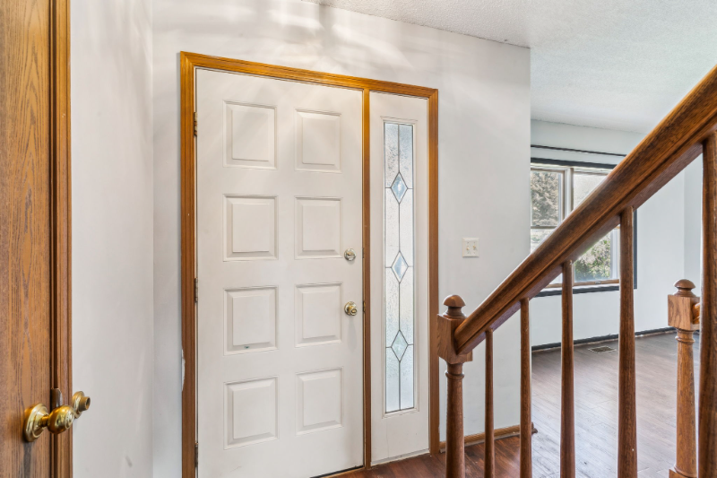 2357 Amy Dr - Photo 3 of 18