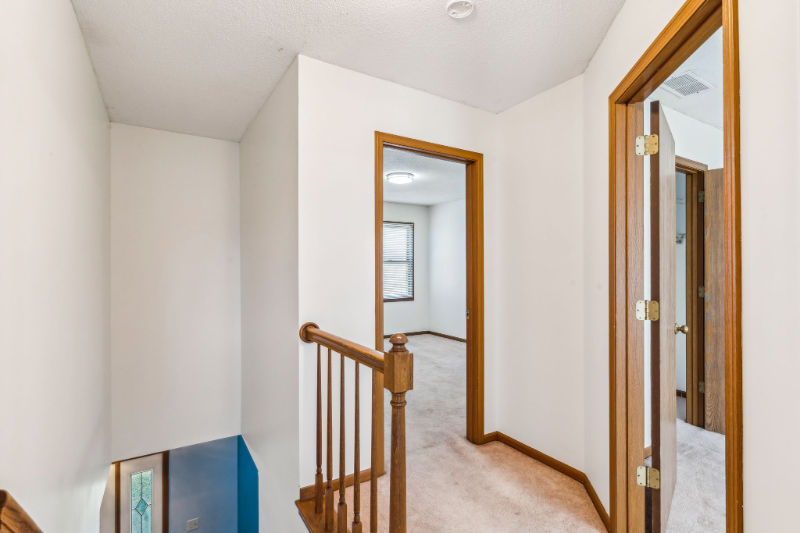 2357 Amy Dr - Photo 4 of 18