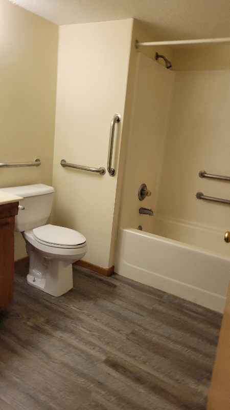 1035 13th St N - Photo 3 of 6