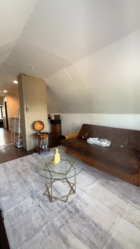 3454 E 76th St #3rd1BD - Photo 4 of 21