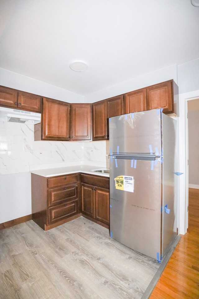 6956 N Ashland Blvd #2