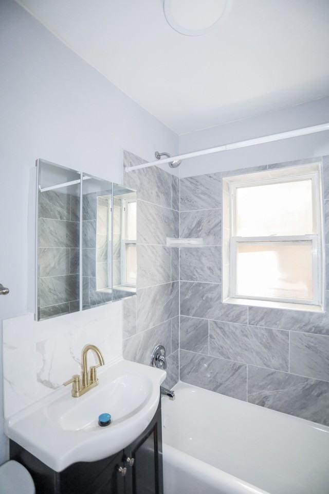6956 N Ashland Blvd #2 - Photo 6 of 8