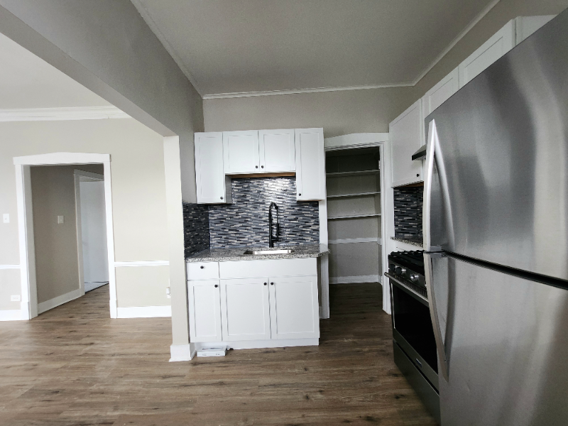 7848 S Burnham Ave #2N - Photo 4 of 11