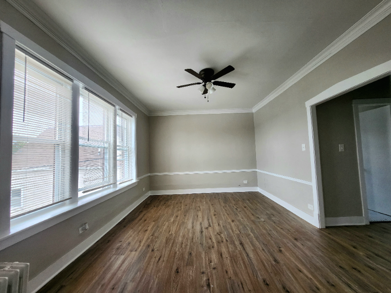 7848 S Burnham Ave #2N - Photo 5 of 11