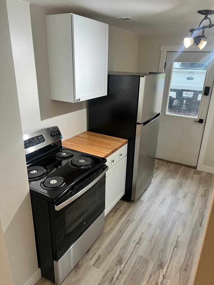 1701 Porter St - Photo 4 of 15