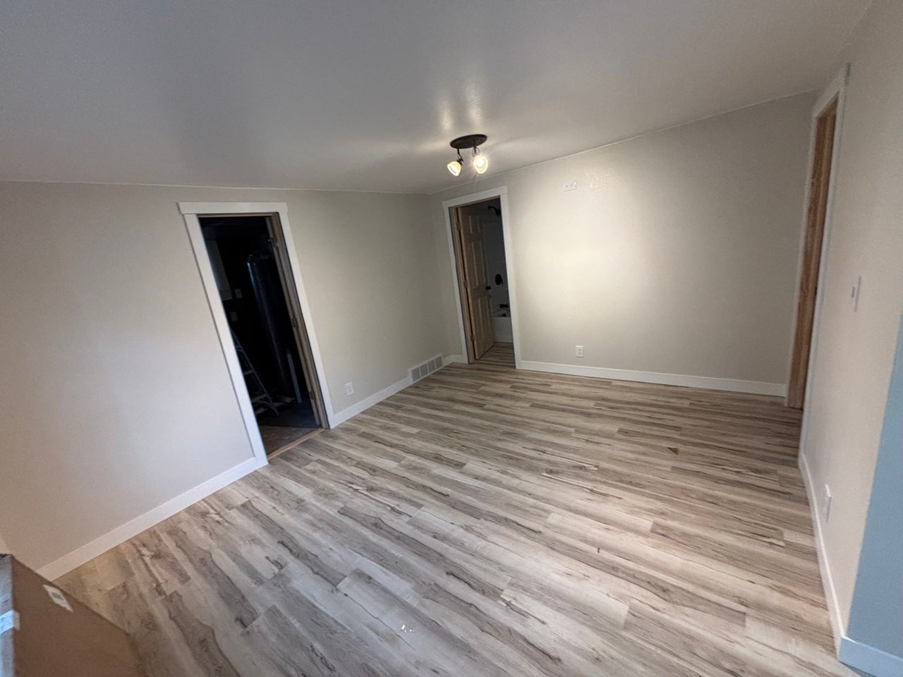 1701 Porter St - Photo 7 of 15