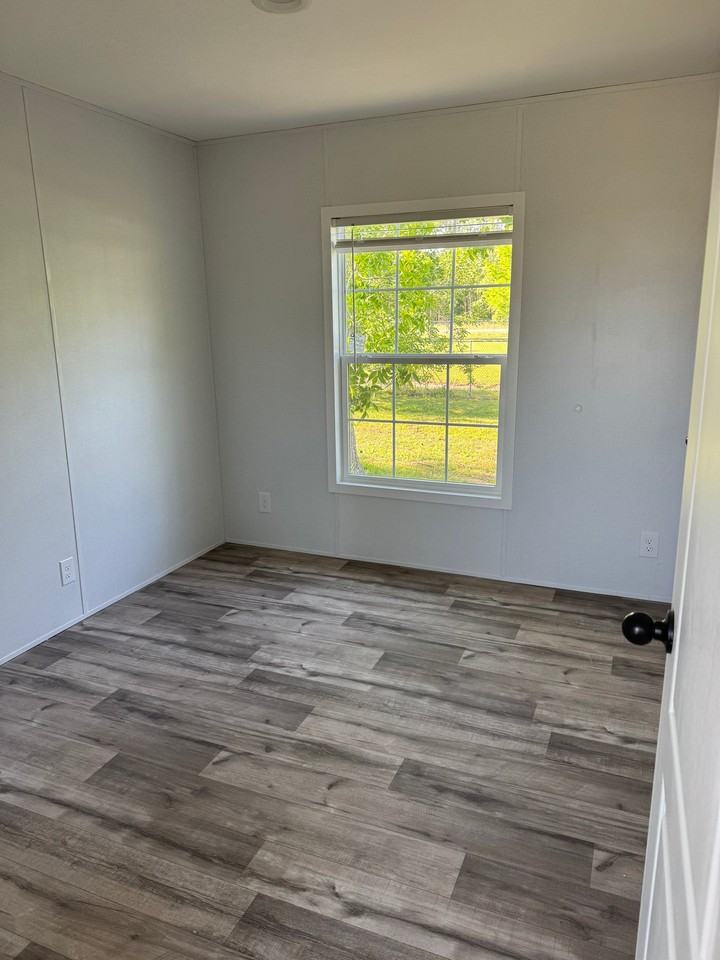 211 Little Ave W - Photo 5 of 8