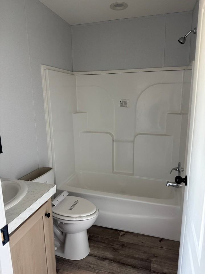 211 Little Ave W - Photo 7 of 8