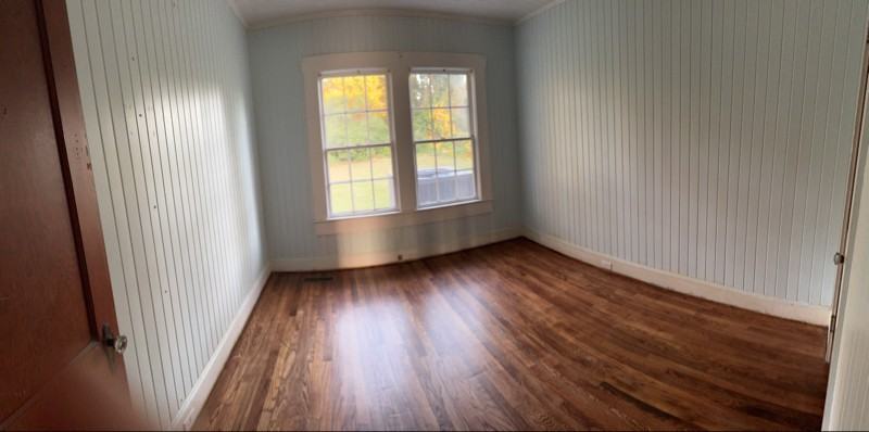 708 Chester Ave N - Photo 3 of 9