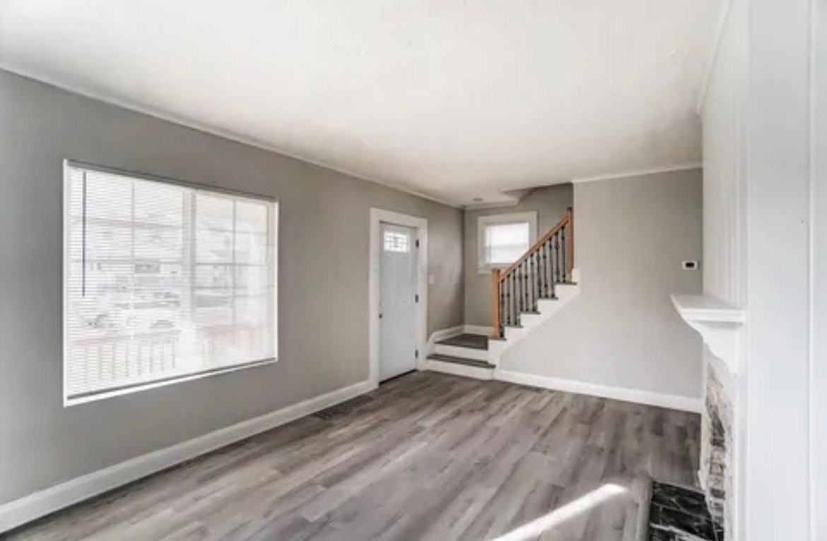 402 S Richardson Ave - Photo 4 of 10