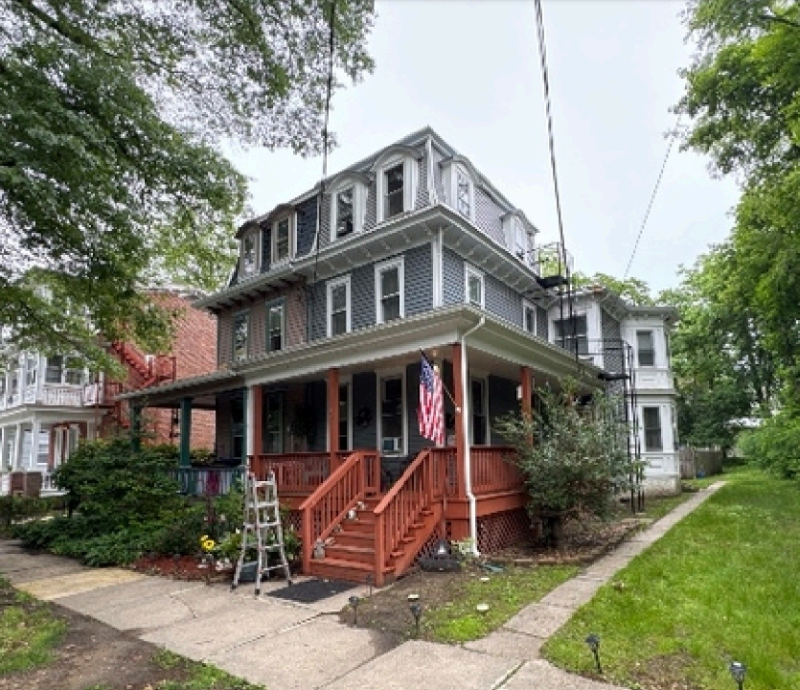 105 Broad St #3