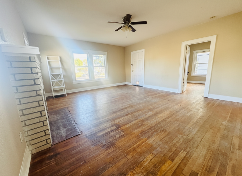 1835 Willow St - Photo 5 of 6